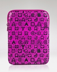 MARC BY MARC JACOBS tags this cool PVC iPad case with dreamy, designer graffiti. It totally has us wired up.